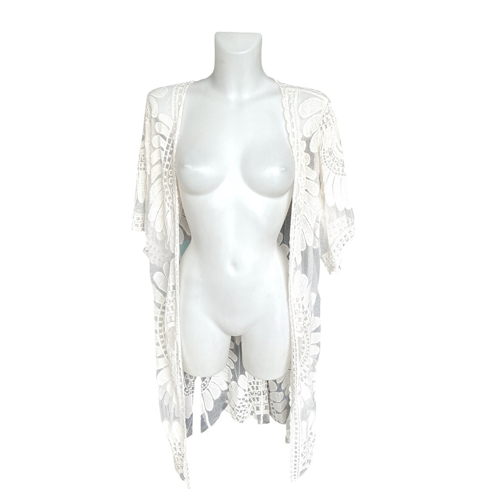 Rebellion Again Ivory BoHo Kimono Lace Duster / Beach Cover Up
Size Small